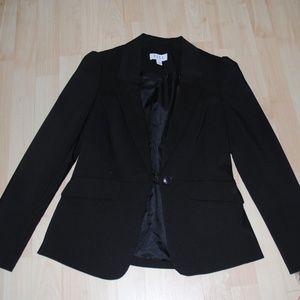 Elle black blazer